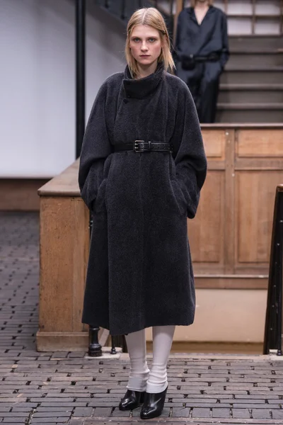 Look 24